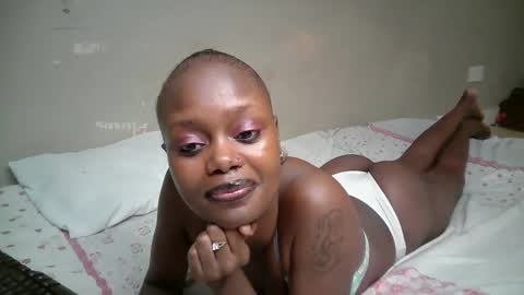 miss_pretty01 online show from April 10, 6:30 am