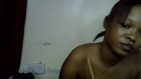 miss_rihanna2 online show from October 28, 6:42 pm