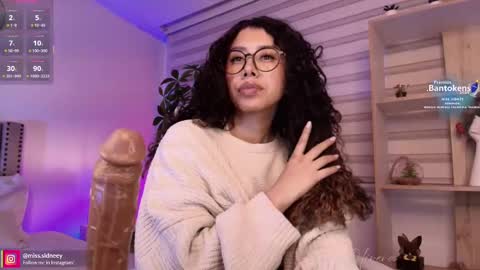 Amy Olivera online show from September 12, 1:35 pm