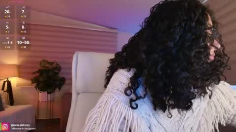 Amy Olivera online show from June 9, 1:00 pm