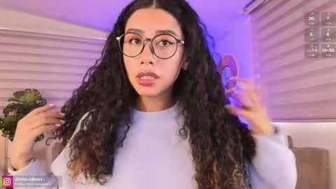 Amy Olivera online show from April 22, 12:56 pm