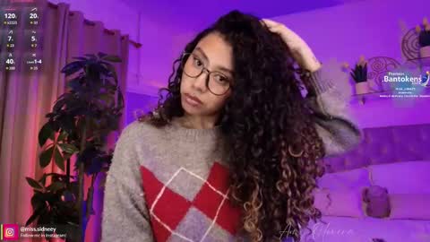 Amy Olivera online show from September 30, 1:21 pm