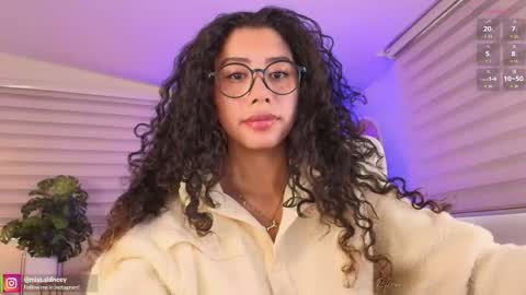 Amy Olivera online show from April 21, 12:45 pm