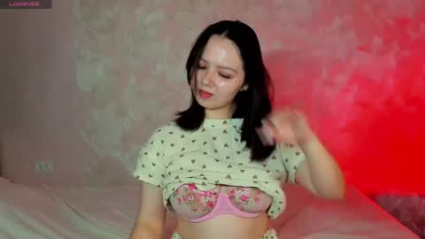 JULIE online show from April 9, 10:10 am