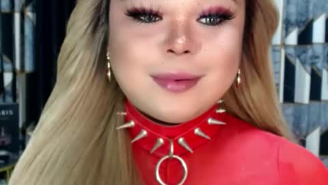Tyra Davenport online show from October 24, 7:03 pm