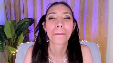 Miss Veronica online show from January 14, 1:08 pm