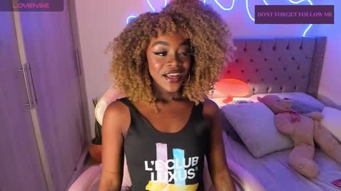 Snapshot of miss_west chatting on March 1, 7:51 am Tay Tay Independent Model   online show from March 1, 7:51 am