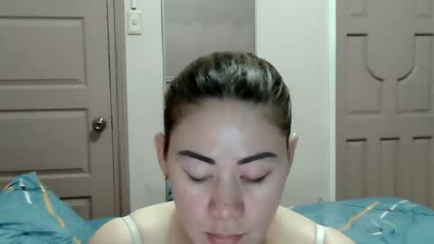 HOT MOMMY ZEPHYR online show from February 21, 10:18 am