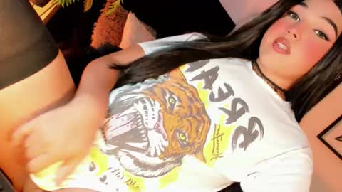 miss_zz online show from March 3, 7:10 pm