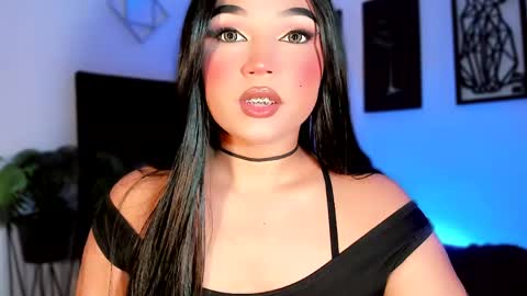 miss_zz online show from June 6, 4:46 pm