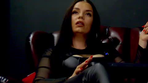 AliceReign online show from June 12, 6:45 am