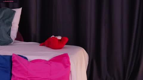 Claire online show from April 3, 7:21 pm