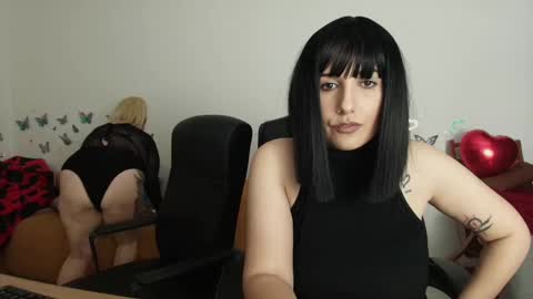 Miss online show from February 14, 9:32 pm