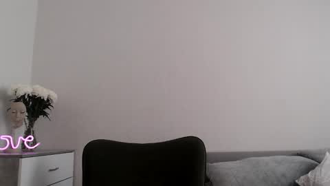 EMMA online show from September 19, 2:43 pm