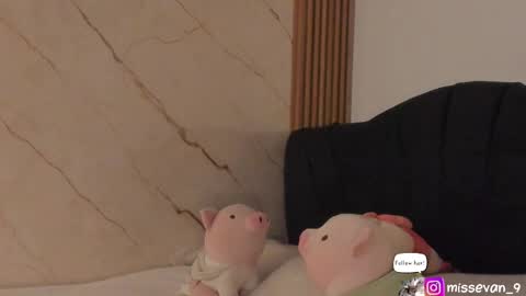 Sami Evan online show from April 23, 12:40 pm