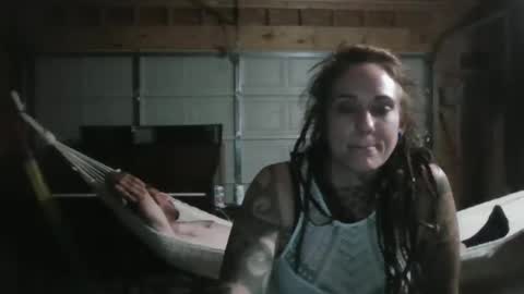 misshoneybadger333 online show from September 20, 9:45 am