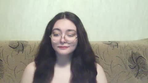 Snapshot of missis_mona chatting on March 7, 8:44 pm missis mona online show from March 7, 8:44 pm