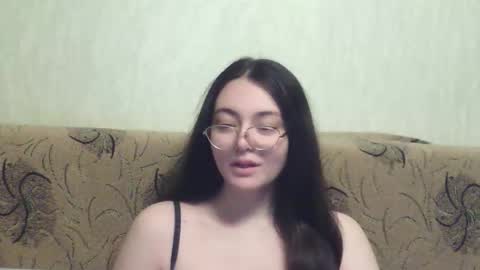 Snapshot of missis_mona chatting on October 21, 8:45 pm missis mona online show from October 21, 8:45 pm