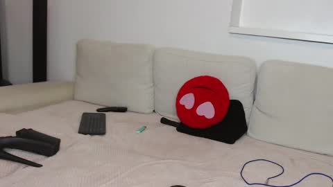 missjenifer online show from April 3, 12:17 am