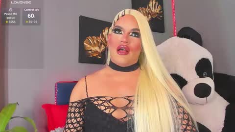 kassandra lazcano online show from January 7, 12:37 am