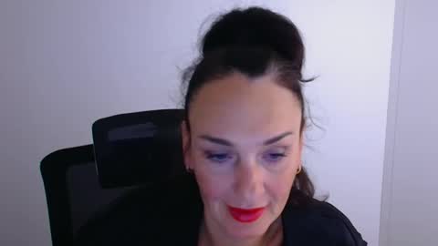 Christina online show from November 29, 12:35 pm