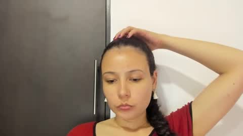 Snapshot of misslatinrose chatting on September 25, 12:39 am Rose online show from September 25, 12:39 am