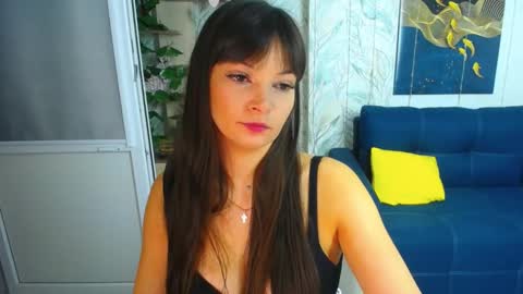 MissLaura online show from November 5, 6:04 am