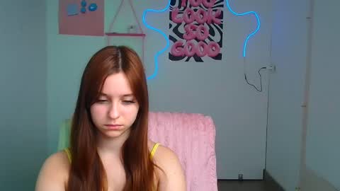 Mia online show from December 18, 6:58 pm