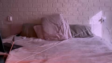 missmiroslava online show from March 28, 11:44 am