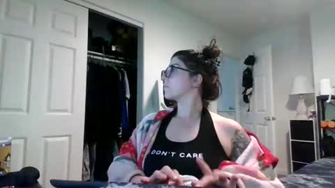 MissMona online show from April 20, 6:11 pm