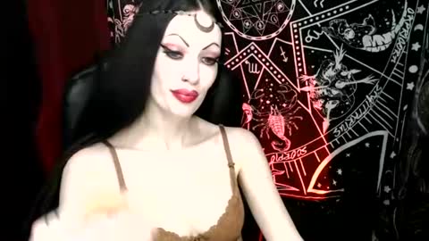MissMoonDoll online show from January 31, 4:03 am