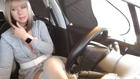 Olenka online show from April 3, 8:10 am