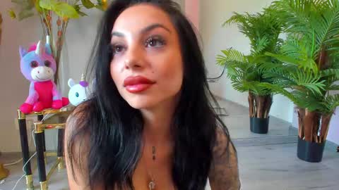 Sienna online show from June 5, 6:52 am