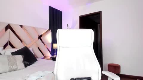 Fernanda Davila online show from February 10, 10:24 pm