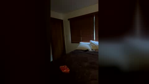 misstinkerbell21 online show from June 22, 2:13 pm