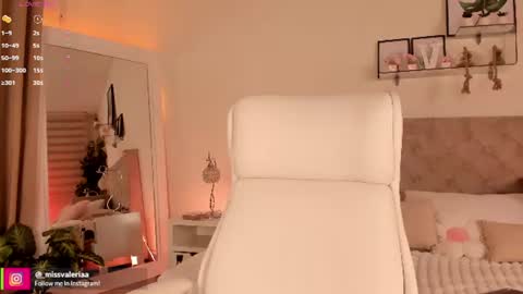Valeria Davila online show from June 9, 10:42 pm