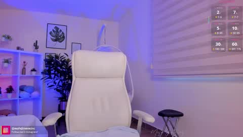 Mafe Jimenez online show from December 4, 1:33 pm