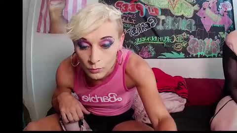 Snapshot of misswolfiiluxxe chatting on September 17, 12:47 am misswolfiiluxxe online show from September 17, 12:47 am
