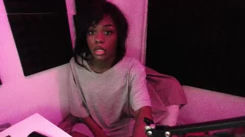 lauren online show from June 3, 5:21 am