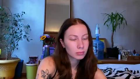 Snapshot of misszlataa chatting on October 23, 9:33 am Zlata online show from October 23, 9:33 am