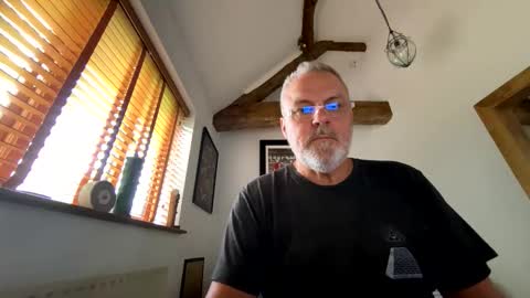 Misterblivs online show from June 5, 6:52 am