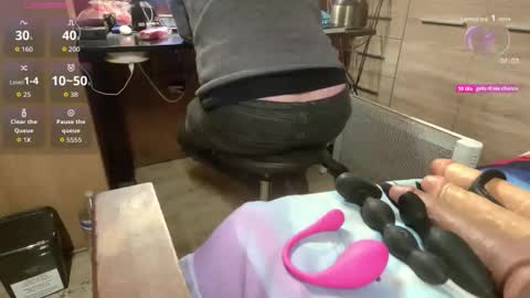 misteryman1956 online show from December 4, 7:08 am