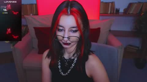 Marcelline online show from November 9, 10:30 am