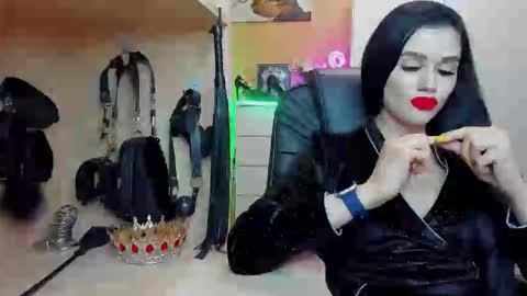 Mistress Kristi online show from November 5, 9:17 pm