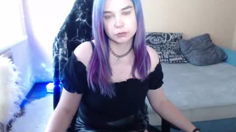 Miss Bailey online show from August 5, 10:23 am
