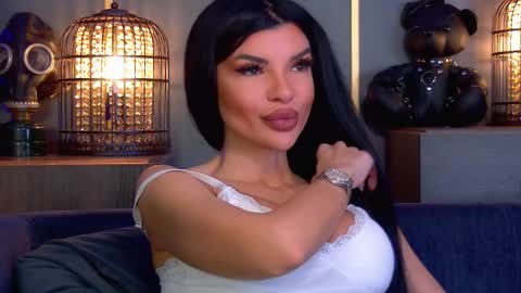 Elenia online show from February 14, 11:24 am