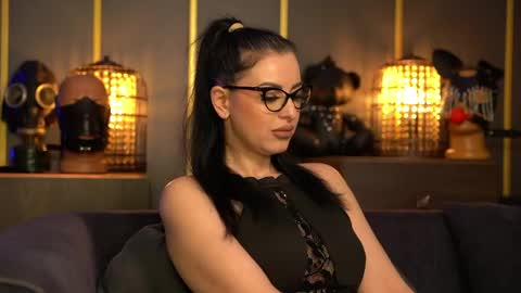 Mistress Kelly online show from April 18, 7:58 pm