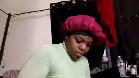 Snapshot of mistressmystii chatting on October 15, 4:05 am Mistress Mystii online show from October 15, 4:05 am