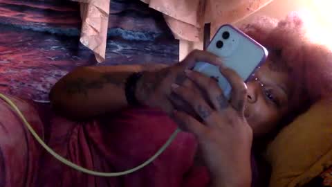 Snapshot of mistressmystii chatting on February 13, 9:06 pm Mistress Mystii online show from February 13, 9:06 pm