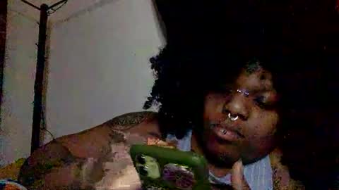 Snapshot of mistressmystii chatting on September 24, 2:18 am Mistress Mystii online show from September 24, 2:18 am